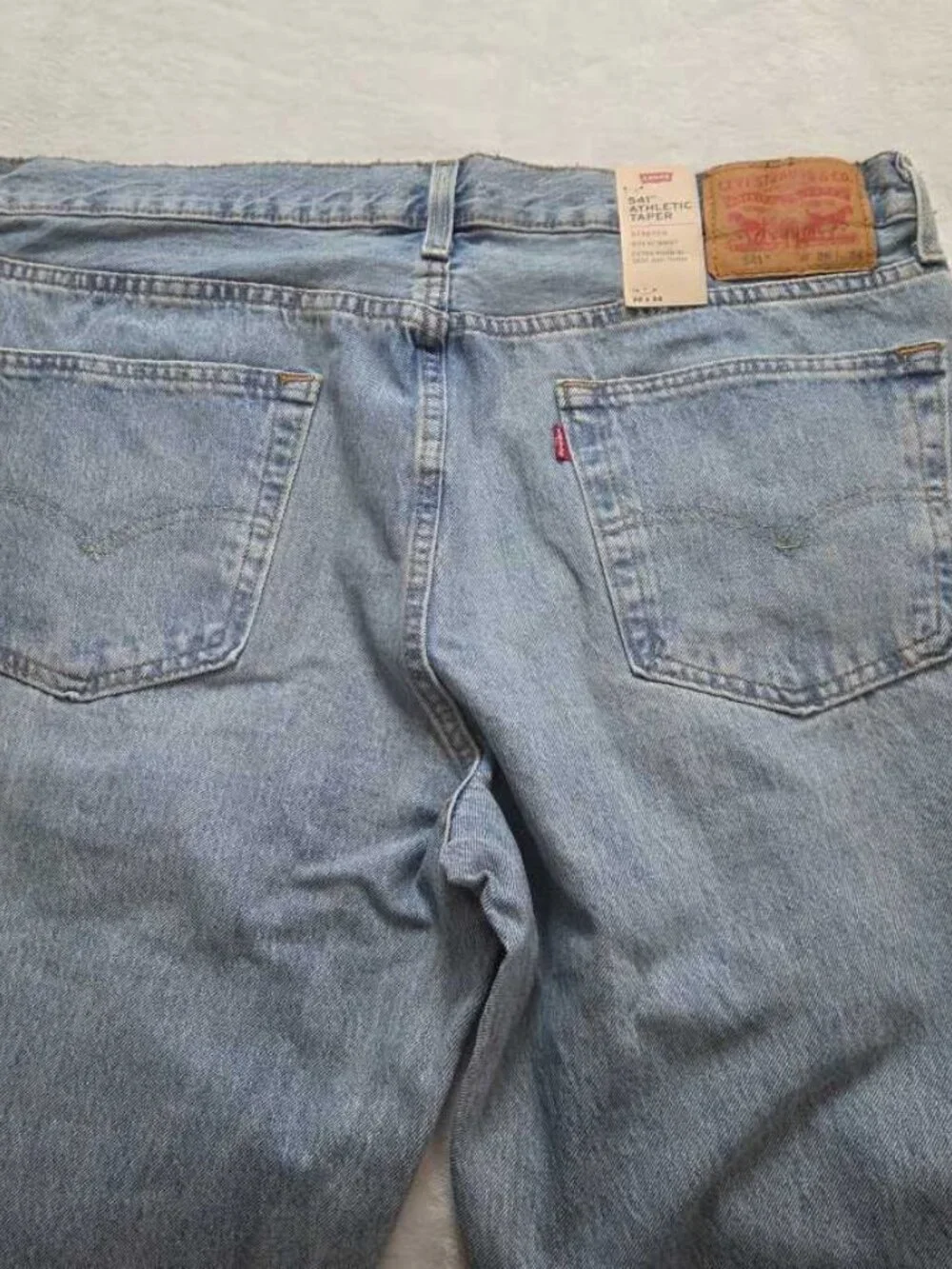 New 36x34 Levi's 541 Athletic Fit  taper jeans with Warp Stretch light wash